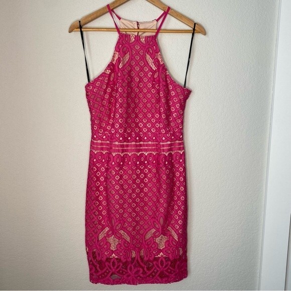 Lulu’s Steal a Kiss Pink Lace Halter Mini Dress - Size Medium - EUC - Picture 1 of 7
